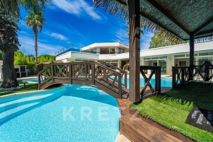 Image No.19-4 Bed Property for sale