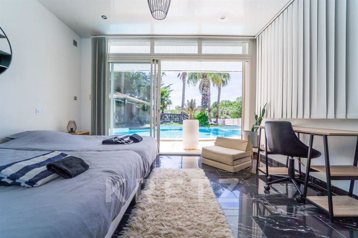 Image No.7-4 Bed Property for sale