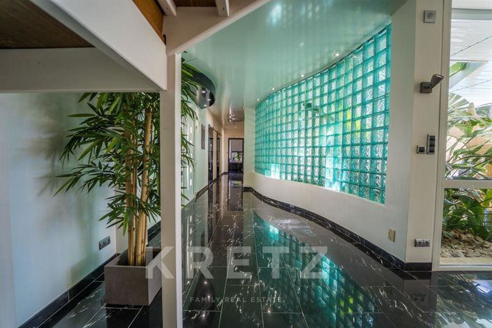 Image No.9-4 Bed Property for sale