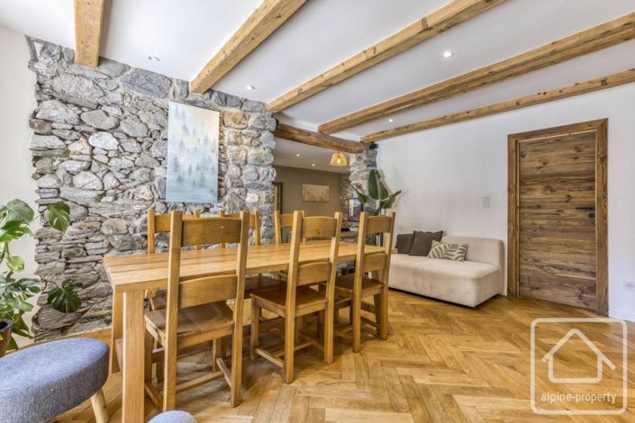 Image No.15-4 Bed Property for sale