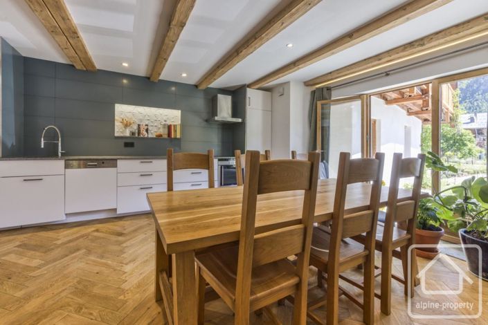 Image No.16-4 Bed Property for sale