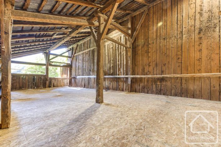 Image No.24-4 Bed Property for sale