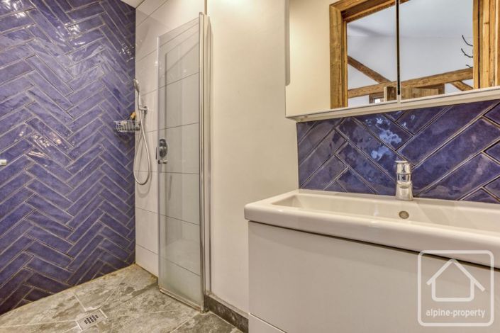 Image No.37-4 Bed Property for sale