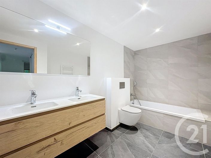 Image No.14-3 Bed Apartment for sale