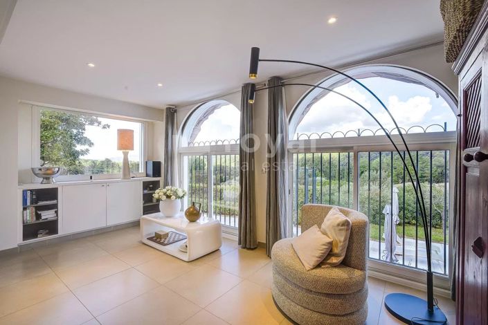 Image No.10-4 Bed House for sale