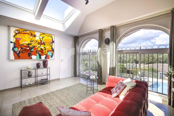 Image No.11-4 Bed House for sale