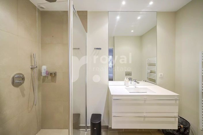 Image No.18-4 Bed House for sale