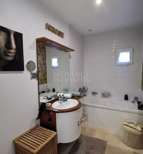 Image No.13-3 Bed House for sale