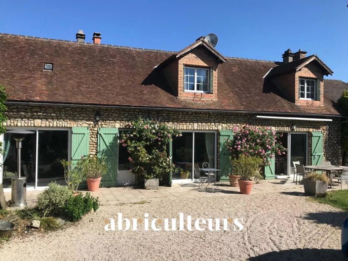 Image No.1-4 Bed House for sale