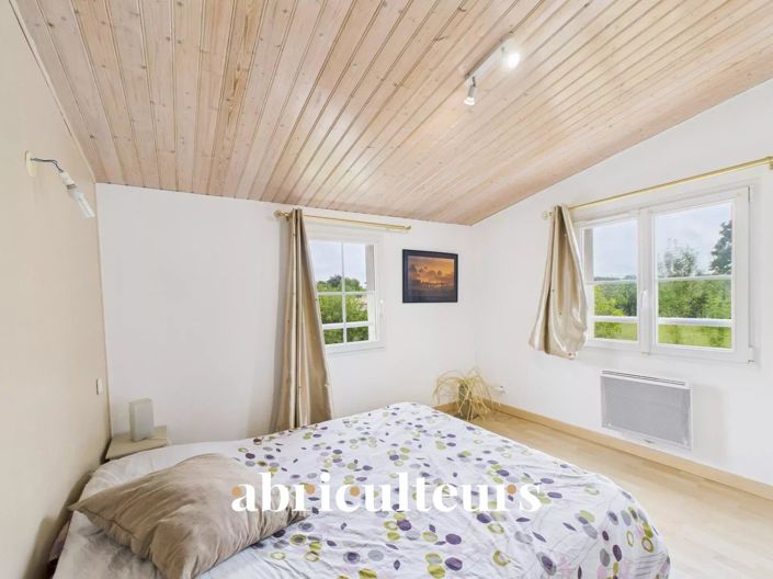 Image No.10-4 Bed House for sale