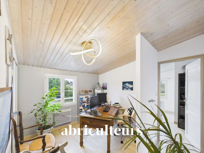 Image No.11-4 Bed House for sale