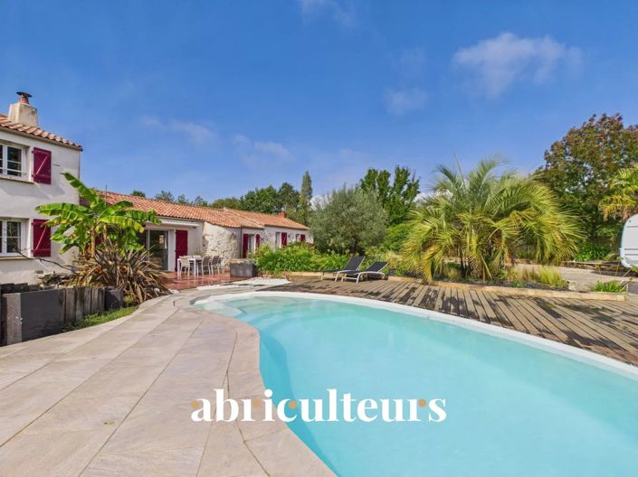 Image No.3-4 Bed House for sale