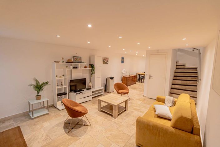 Image No.1-3 Bed Apartment for sale