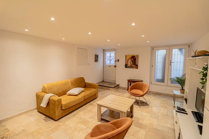 Image No.14-3 Bed Apartment for sale