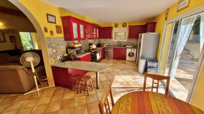 Image No.12-5 Bed House for sale