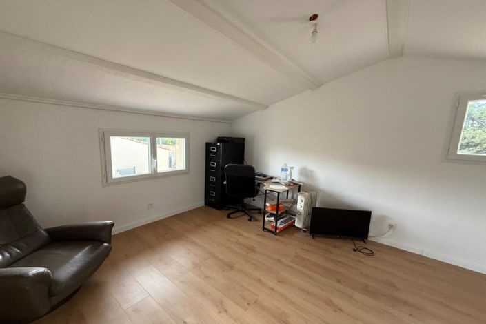 Image No.11-Maison de 5 chambres à vendre à Uzès