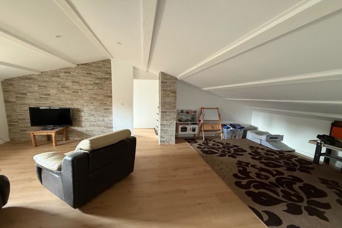 Image No.7-Maison de 5 chambres à vendre à Uzès