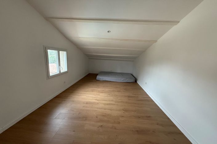 Image No.9-Maison de 5 chambres à vendre à Uzès