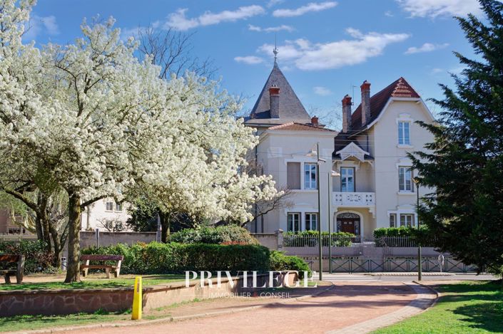 Image No.12-4 Bed House for sale