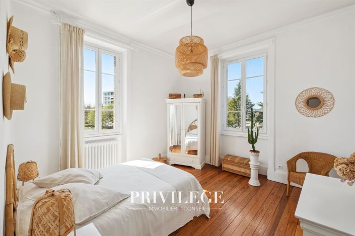 Image No.16-4 Bed House for sale