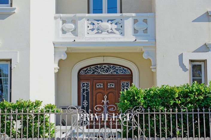 Image No.17-4 Bed House for sale