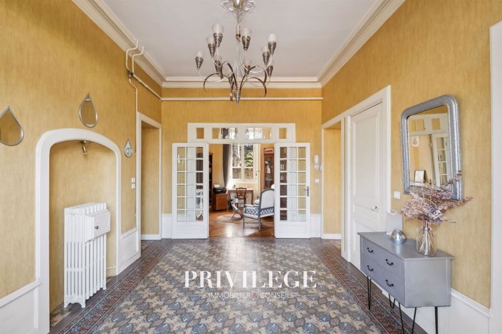 Image No.6-4 Bed House for sale