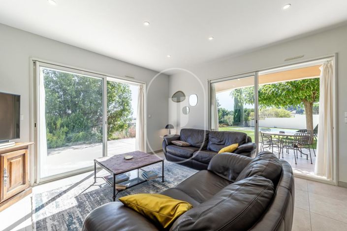 Image No.15-3 Bed House for sale