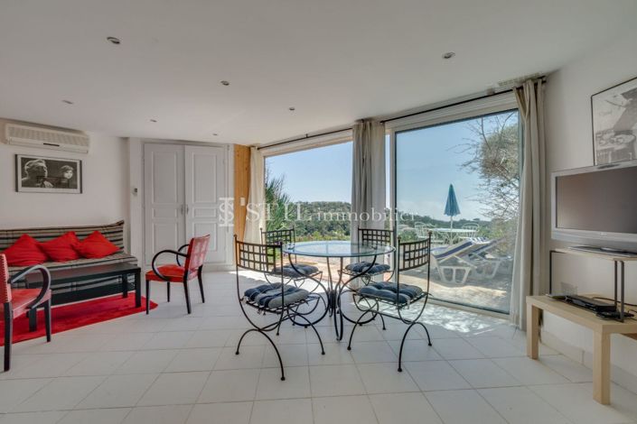 Image No.10-5 Bed House for sale