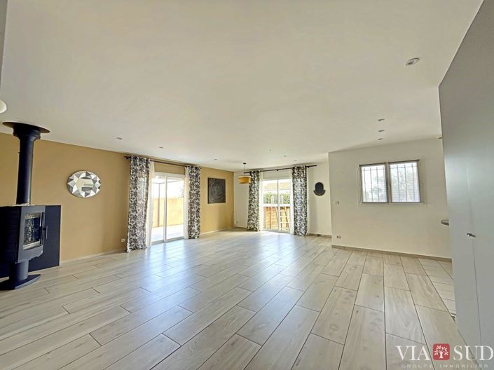 Image No.3-4 Bed House for sale