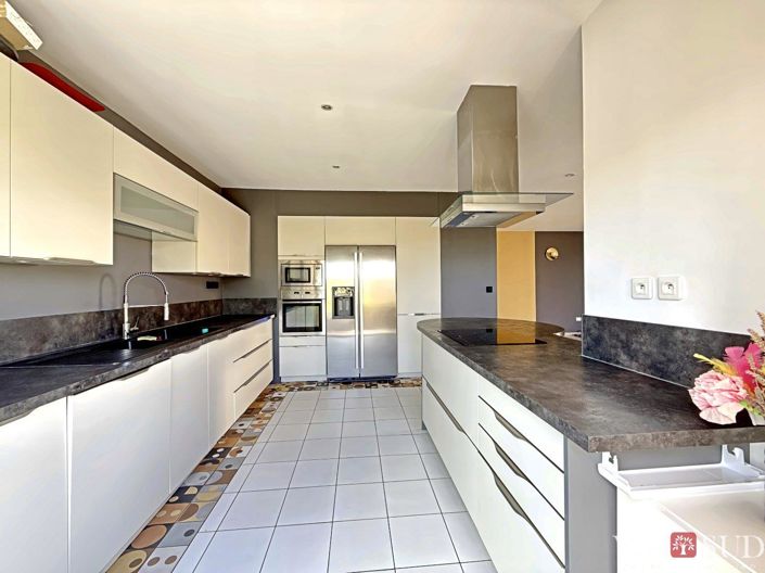 Image No.5-4 Bed House for sale