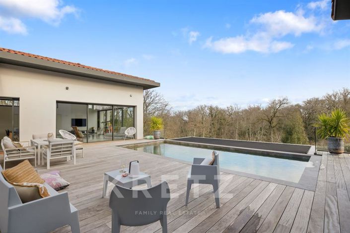 Image No.11-4 Bed House for sale