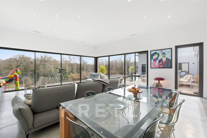 Image No.4-4 Bed House for sale