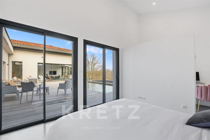 Image No.7-4 Bed House for sale