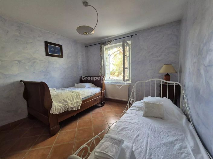 Image No.12-5 Bed House for sale