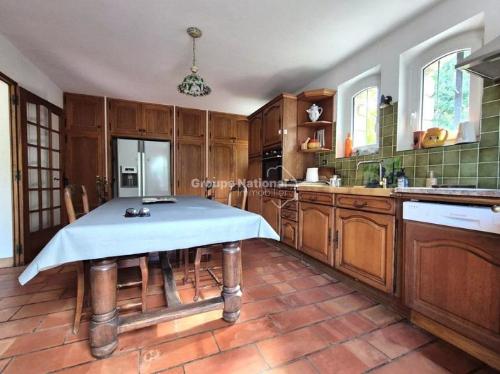 Image No.9-5 Bed House for sale