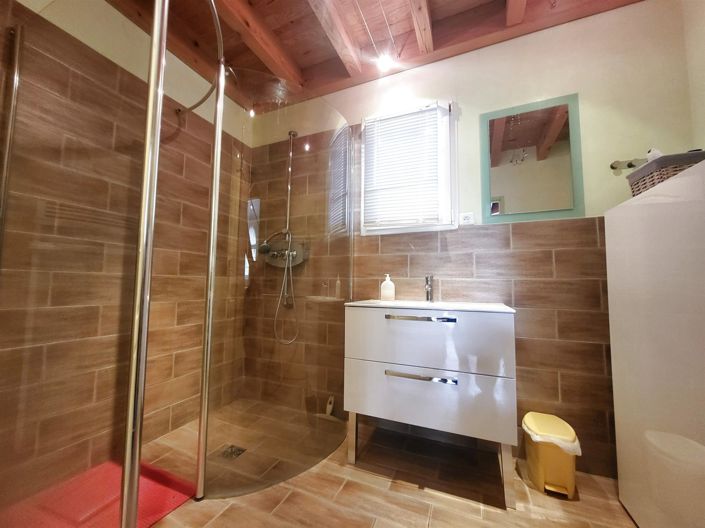 Image No.10-1 Bed House for sale