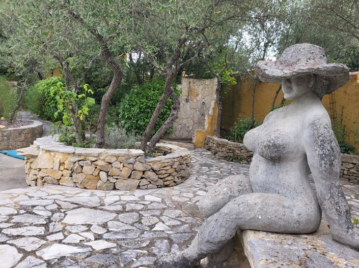 Image No.16-1 Bed House for sale