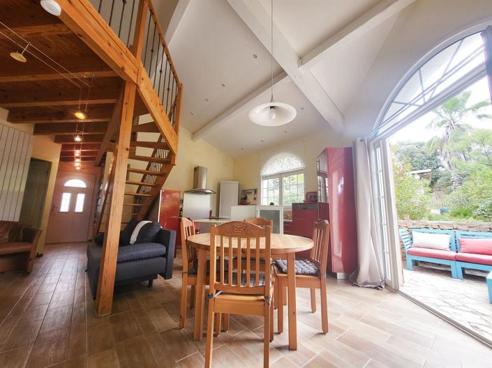 Image No.8-1 Bed House for sale