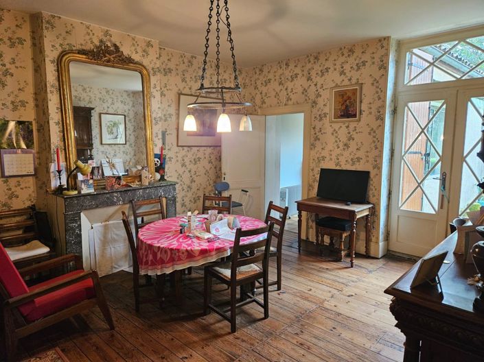 Image No.6-4 Bed House for sale