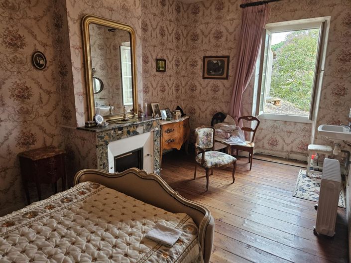 Image No.8-4 Bed House for sale