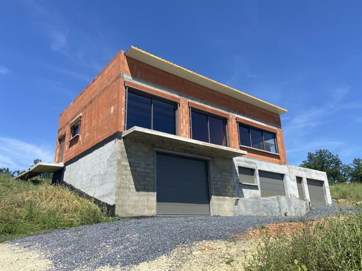 Image No.2-3 Bed House for sale