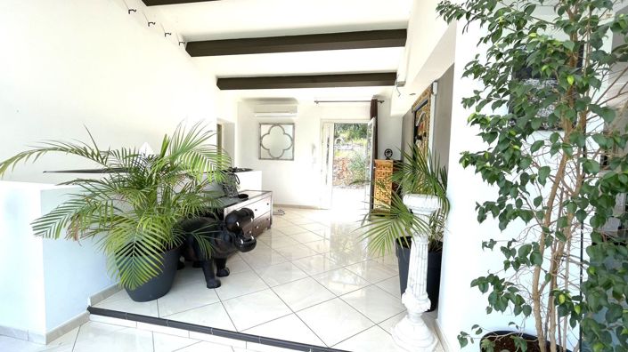 Image No.4-5 Bed House for sale