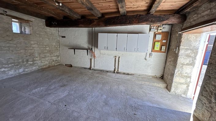 Image No.11-2 Bed House for sale