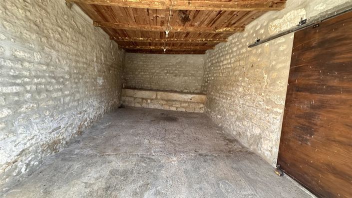 Image No.12-2 Bed House for sale