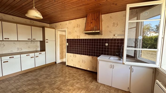 Image No.6-2 Bed House for sale