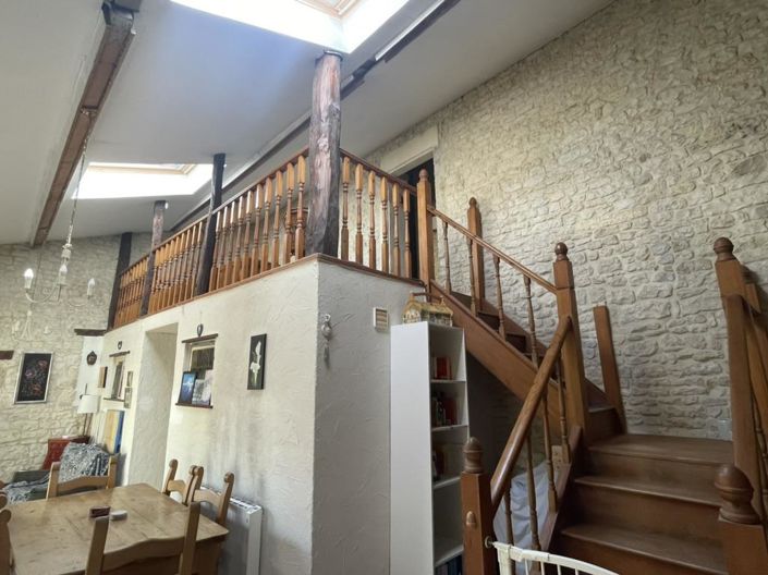 Image No.5-5 Bed House for sale