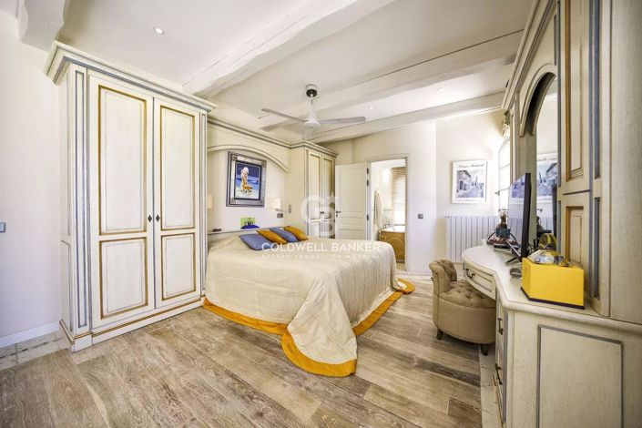 Image No.18-9 Bed House for sale