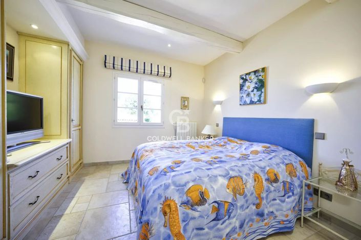 Image No.19-9 Bed House for sale