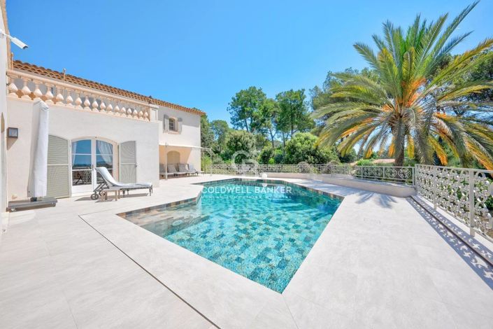 Image No.8-9 Bed House for sale