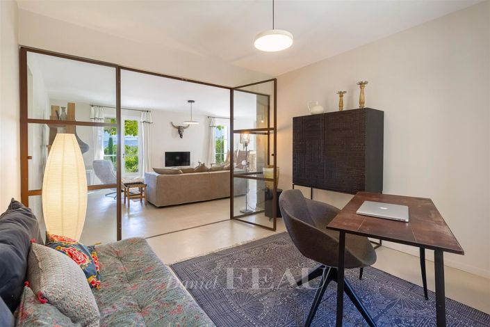 Image No.12-3 Bed House for sale